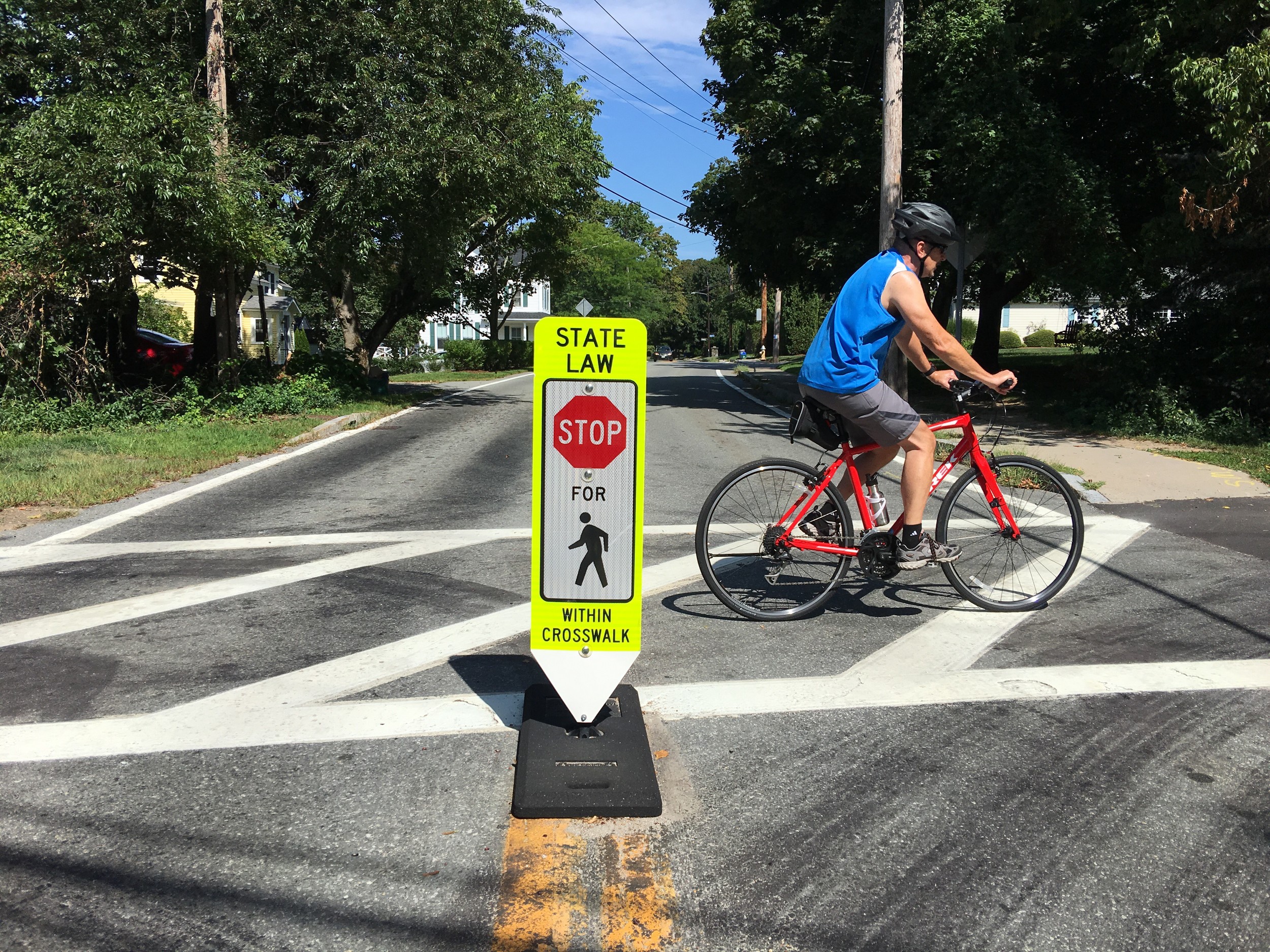 What are the rules of bike path intersections? News